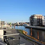 Marina 16 *
