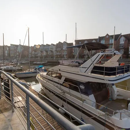 Marina 16 *